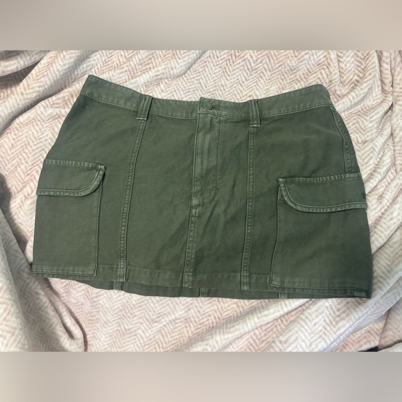 TNA Reggie Cargo Skirt - Picture 2 of 6